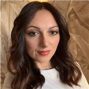 Laureata in Psicologia, offre lezioni private e ripetizioni di materie letterarie e umanistiche a studenti di scuole elementari, medie e superiori